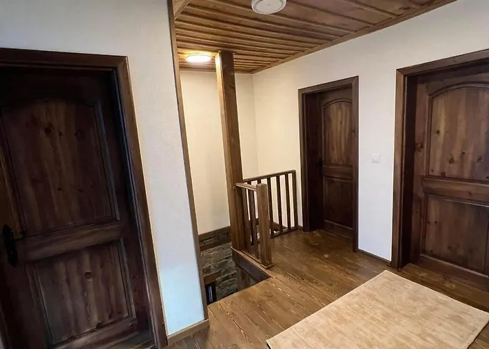 فيلة къща в родопа планина ليشتين